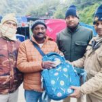 केदारनाथ धाम यात्रा पर आये श्रद्धालु का खोया हुआ बैग जिसमें ₹40 हजार रखे थे, को सकुशल बरामद कर किया गया वापस