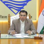 ऑन द स्पॉट की दिव्यांग महिला की पेंशन स्वीकृत, निःशुल्क उपलब्ध कराई व्हीलचेयर