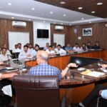 जिलाधिकारी प्रशांत आर्य ने आगामी पंचायत चुनावों को लेकर संबंधित अधिकारियों के साथ समीक्षा बैठक ली